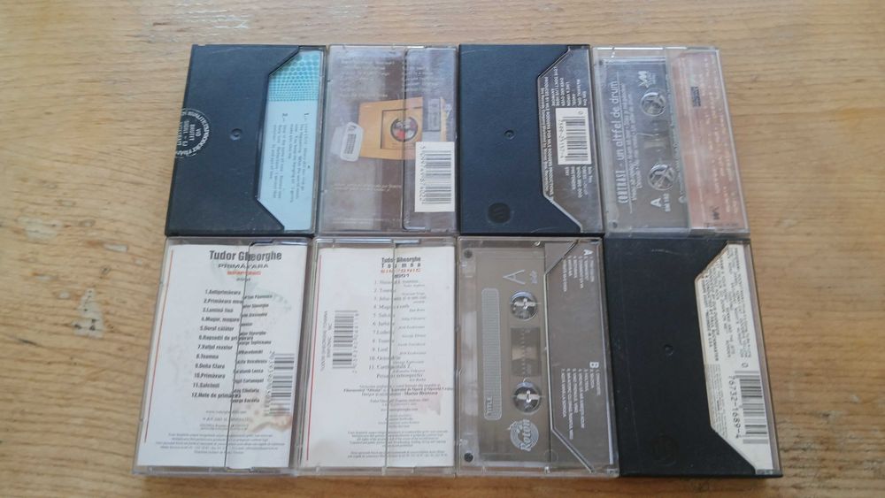 Vand pachet muzica format din 8 casete audio - Madonna, Elton John