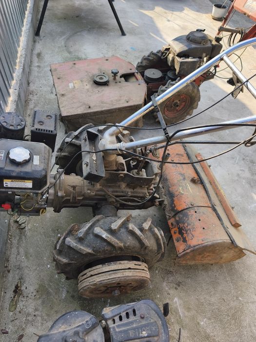 Vând motocultor lombardini