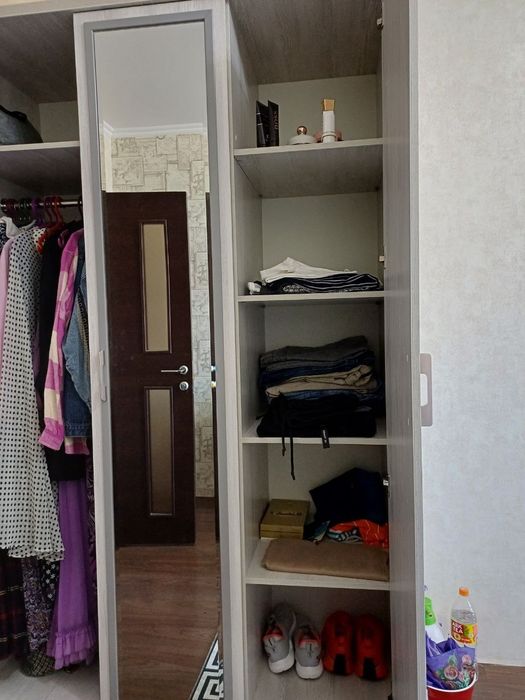 SHkaf mebil italanskiy