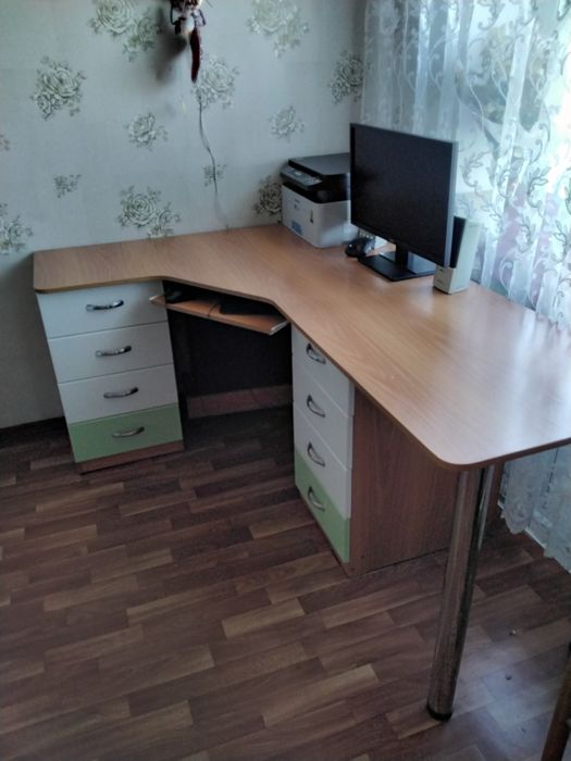 Подростковый гарнитур  в хорошем состоянии