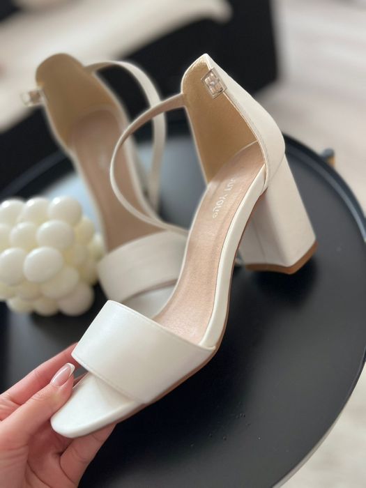 Rochiță de mireasă