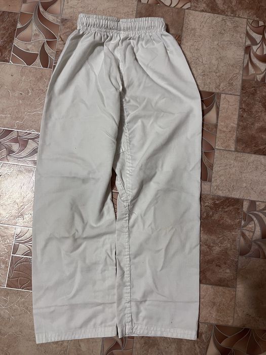 Продам кимоно, футы, перчатки