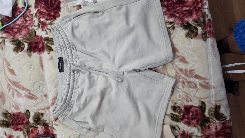 Pantaloni pull bear