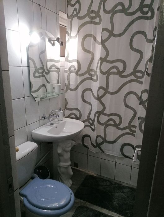 Inchiriez apartament