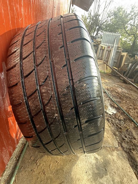 Jante cu anvelope iarna Porche pret 2500 ron