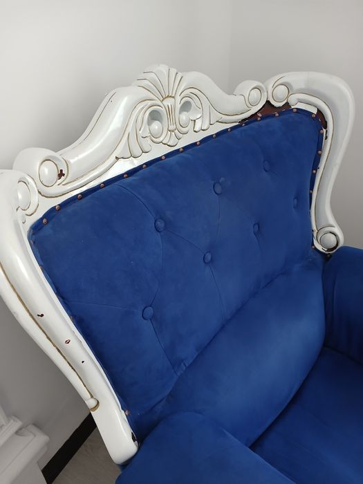 Два кресла , состояние среднее