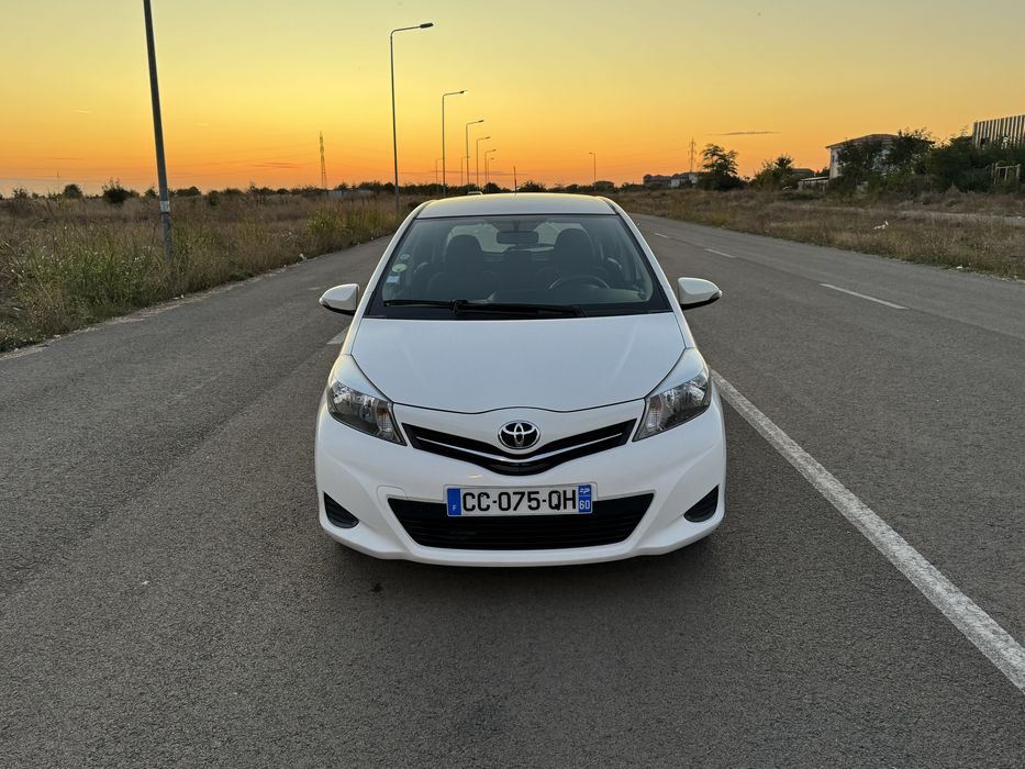 TOYOTA Yaris 2012 — imagine 3