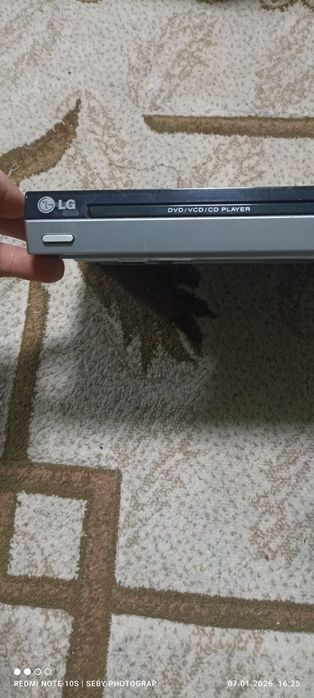 Vând DVD player functional