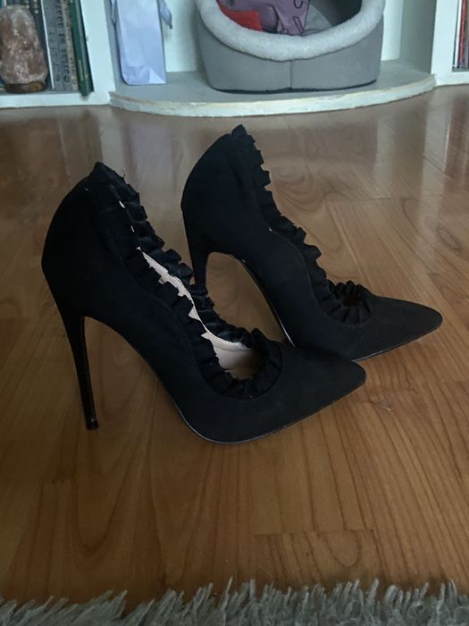 Pantofi eleganti din catifea