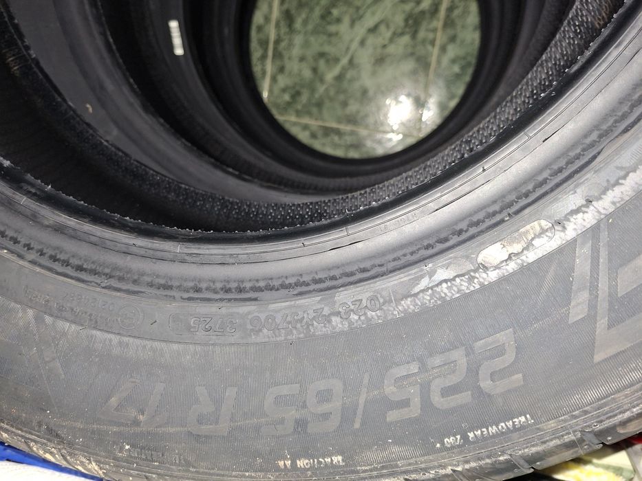 Продавам гуми летни VREDESTEIN ULTRAC 225/65R17 102V