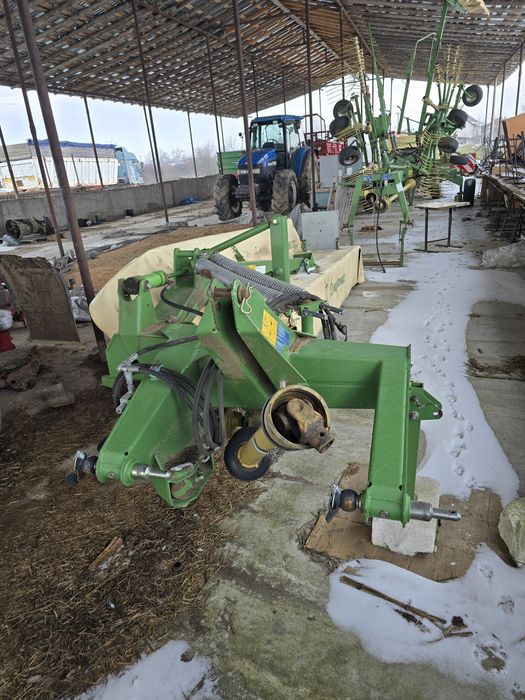 Presă baloți, cositoare , greblă krone, remorcă gunoi grajd