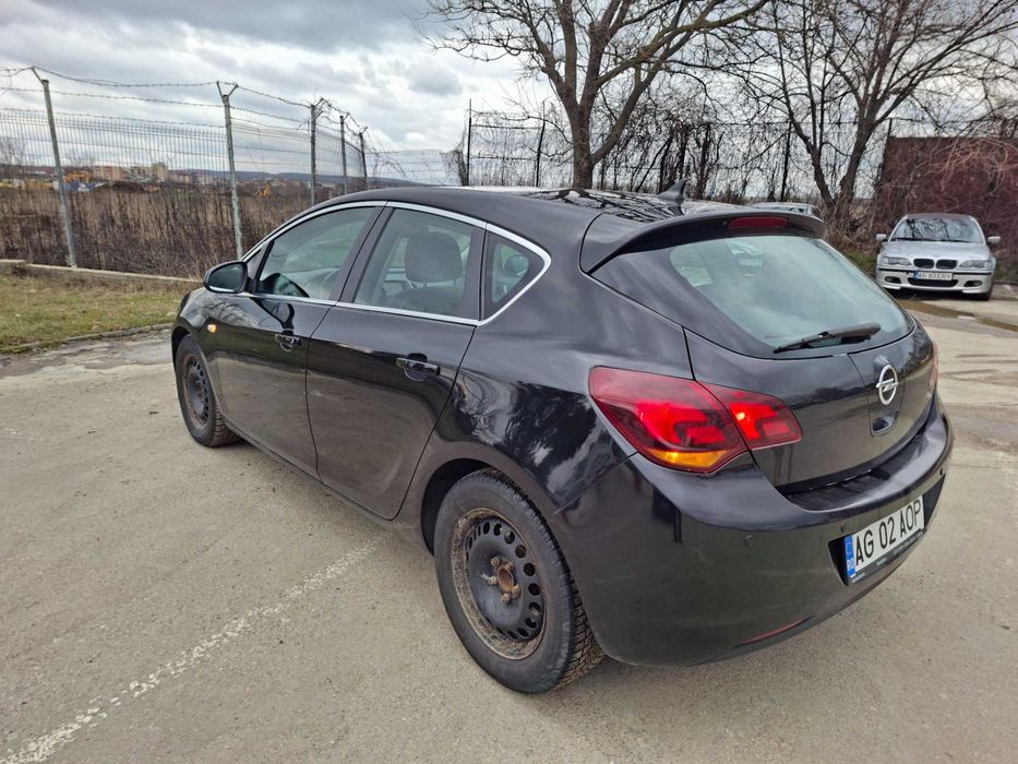Opel Astra j 1.7 cdti 125cp (ambreiaj si volanta schimbate))
