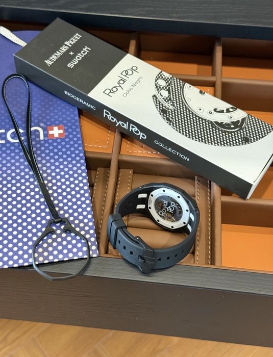 AP x Swatch часы