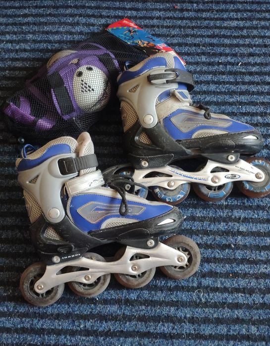 Роликовые коньки  с набором защиты