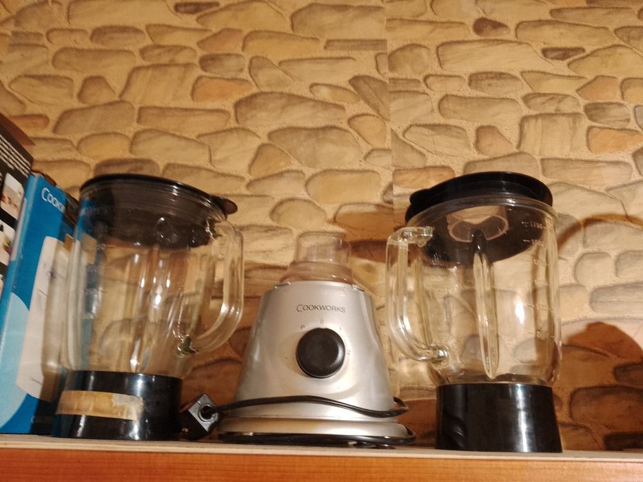 Блендер с две кани от стъкло