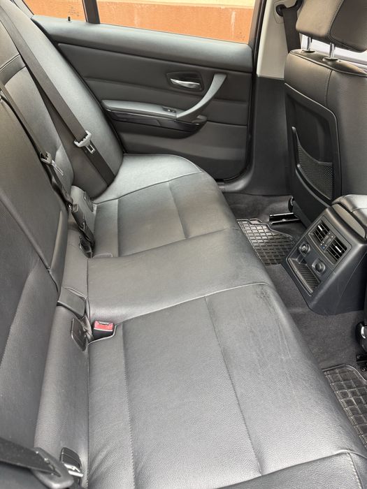 BMW 320d xDrive 4x4 | 2010 | 177 CP AUTOMATĂ