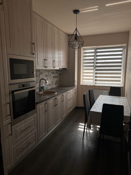 Apartament cu 2 camere de închiriat-Prima Oneștilor