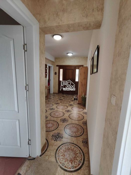 Дава се под наем Етаж от къща в с. Лясково, Област Стара Загора - 160 кв.м за 800 € - Снимка #2