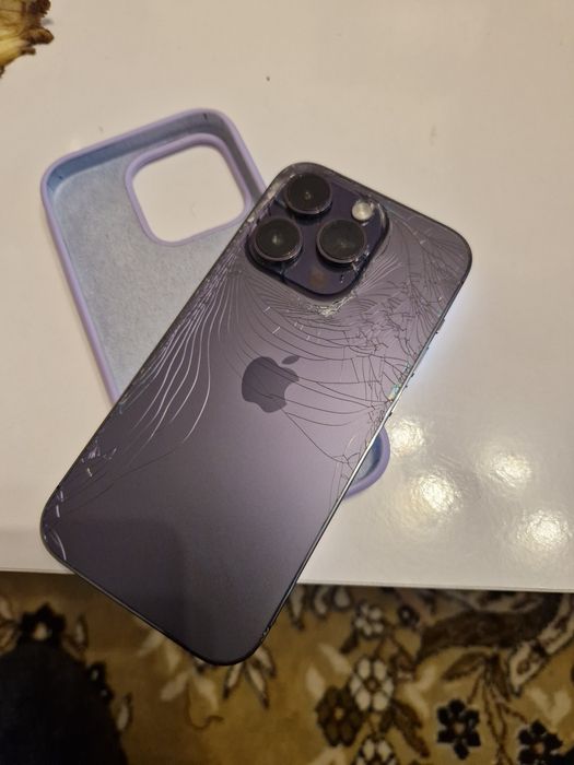 Iphone 14 pro  пукнатини панел