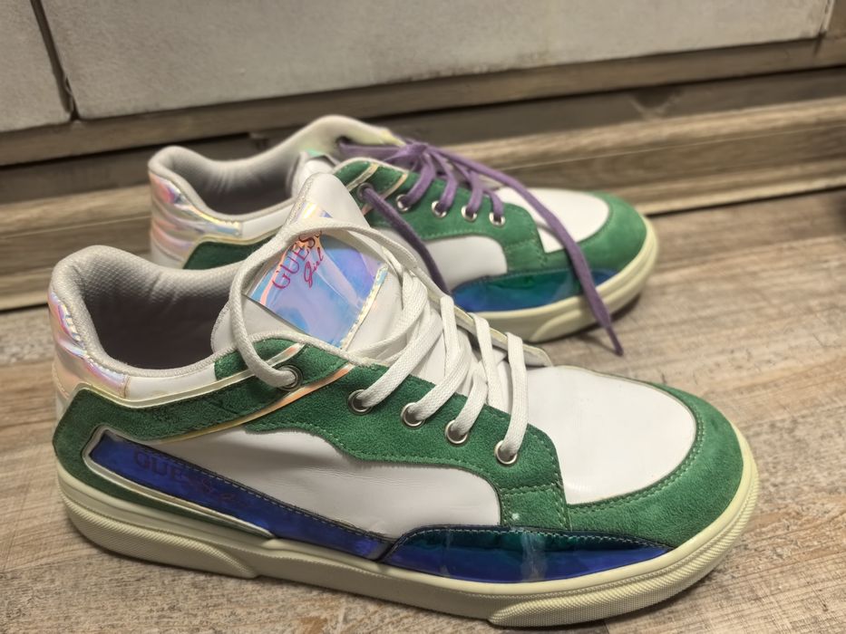 Оригинални кецове Guess