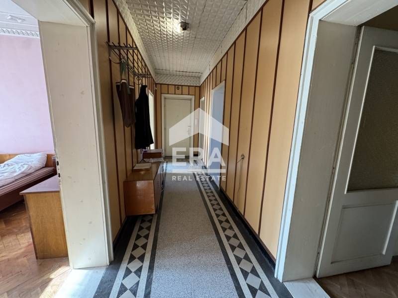 Продава се Четиристаен апартамент в Силистра, Център - 110 кв.м за 529 €/кв.м - Снимка #5