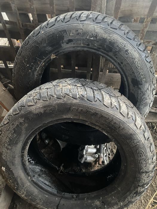 Продам шины 215/65/16