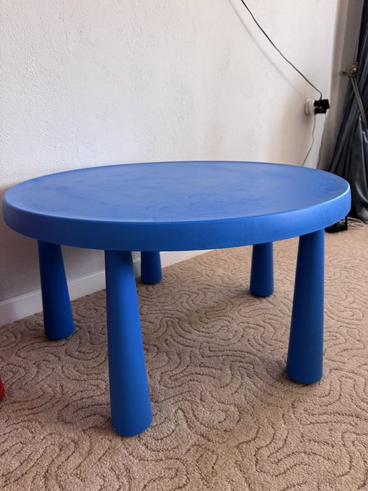 Ikea стол и стулья детские