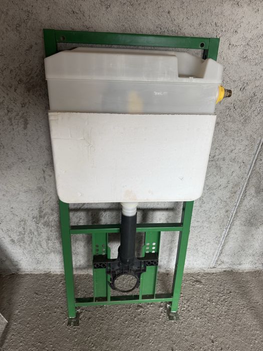 Cadru WC in stare perfectă