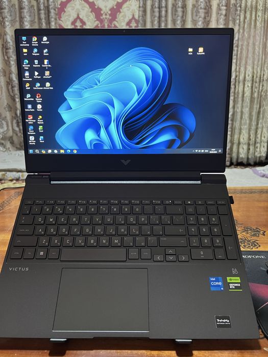 HP Victus Gaming 15-fa1021c