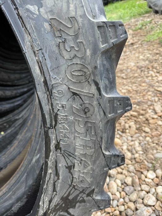 Anvelope 9.5 R44 BKT