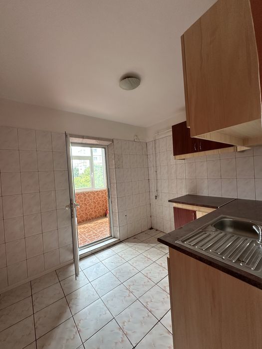 Apartament cu 2 camere confort 1 decomandat strada tineretului
