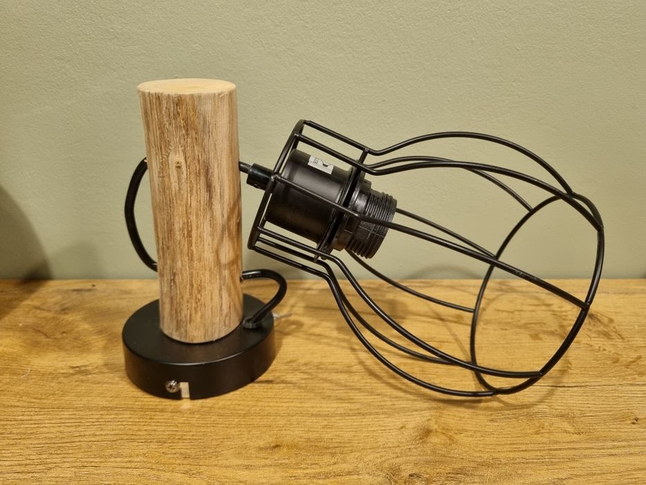 Lampa de perete stil industrial cu suport lem