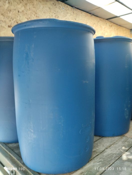 Продам бочки бу 200 лит пластик.