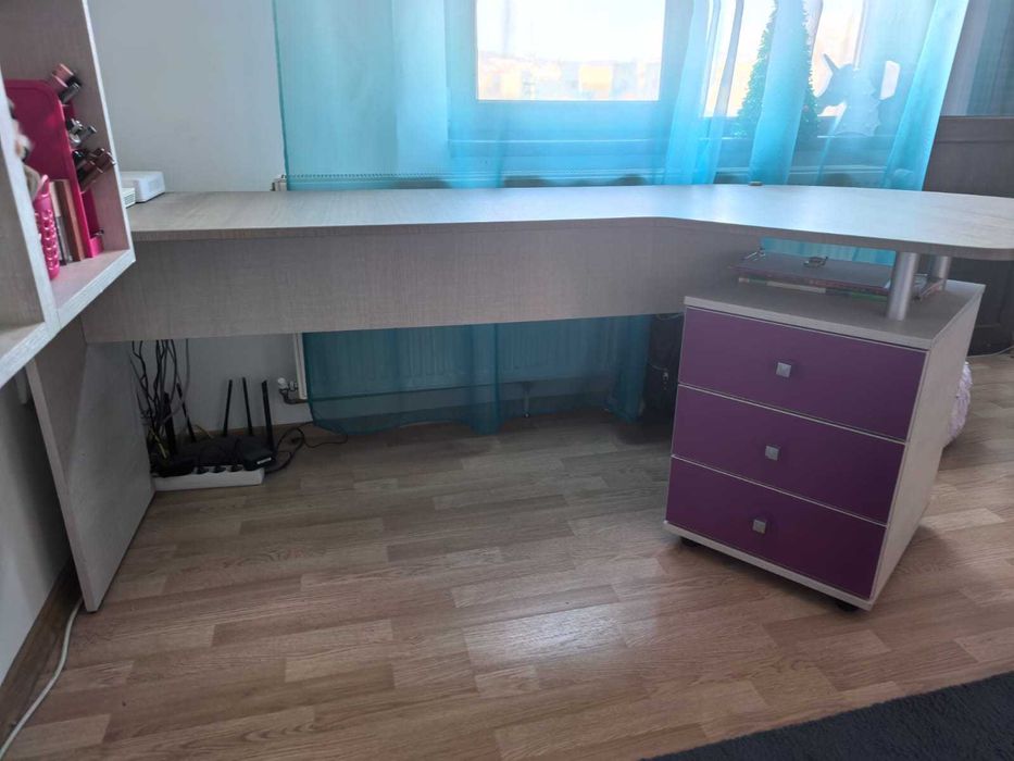 mobilier camera tineret