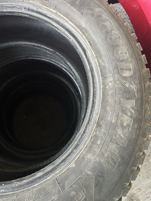 Зимние шины  r17