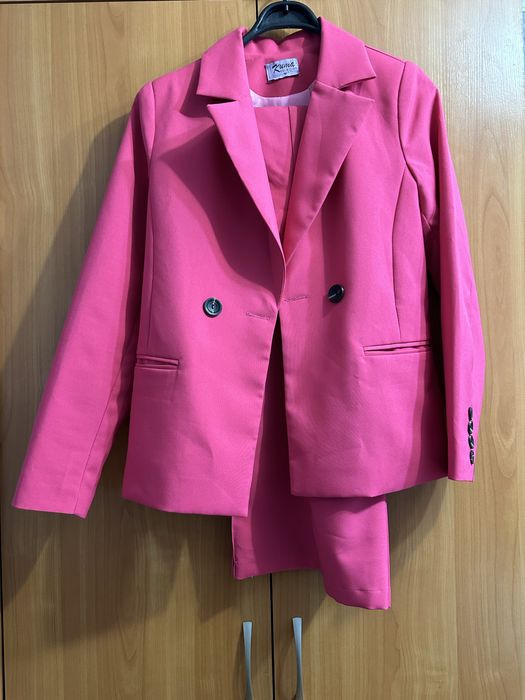 Продам б/у платья в отличном состоянии