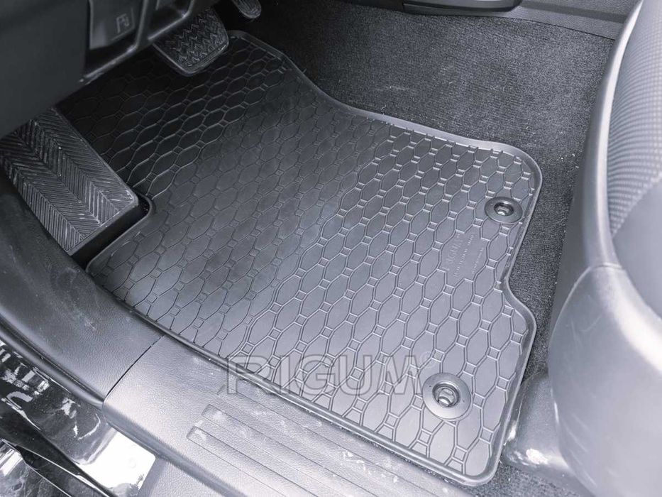 Гумени стелки TOYOTA LAND CRUISER 120 и 150 Тойота Ландкрузер от 2002г