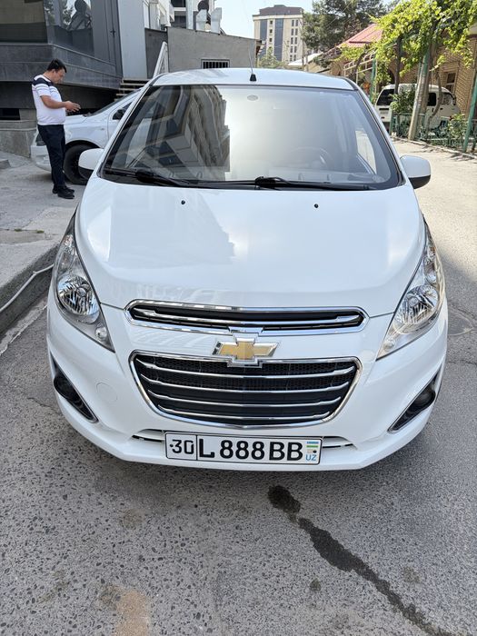 Авто машина Спарк