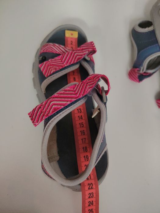 Sandale Decathlon, mărimea 34/35