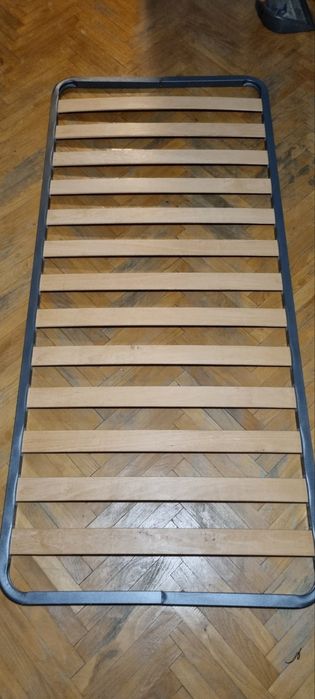 Легло 200х90 с подматрачна рамка и матрак