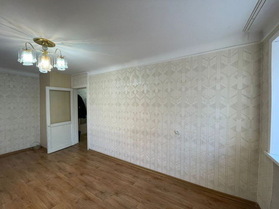 Продам 1к кв р-н Пирамиды