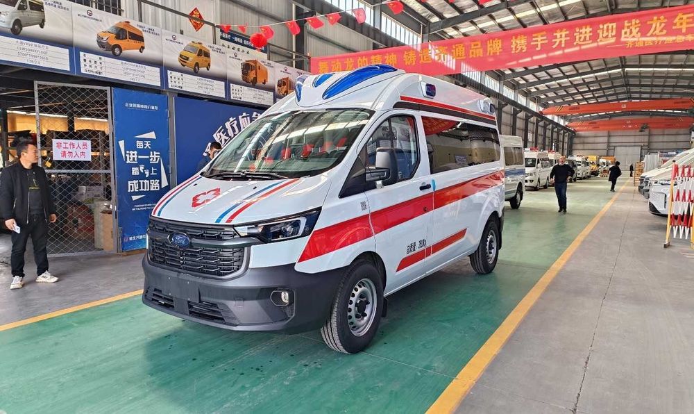 Машина скорой помощи Ford Transit Ambulance. Цена с растможкой