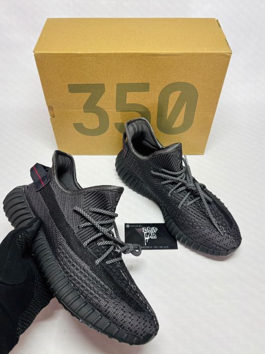 Yeezy 350 boost v2