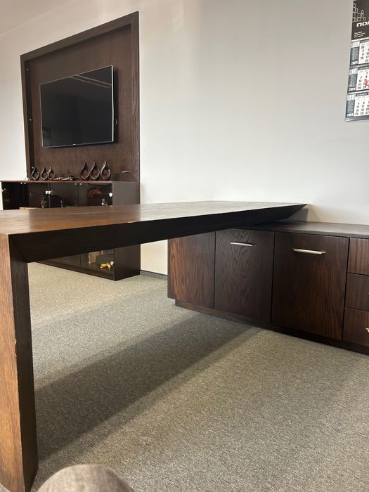 Офис обзавеждане