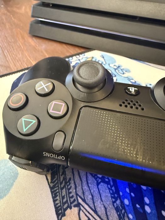 PlayStation 4 PRO - soft 9.60