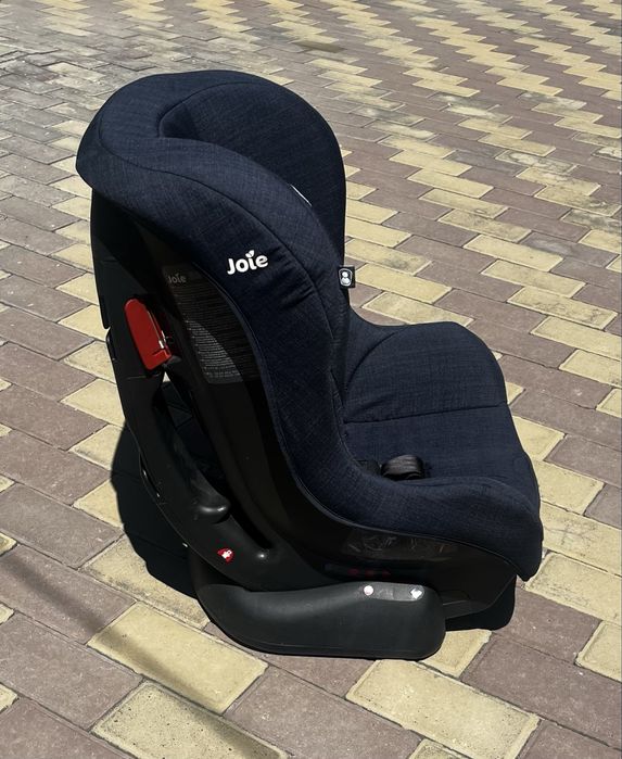Детское автокресло Joie tilt