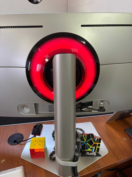 Монитор Samsung Odyssey OLED G9