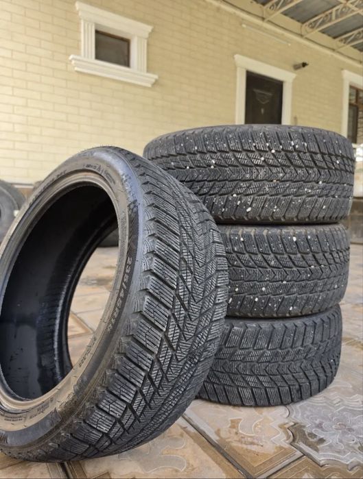 Продам шины зимние Nexen Winguard