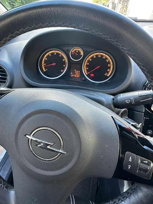!DE VÂNZARE Opel Corsa!