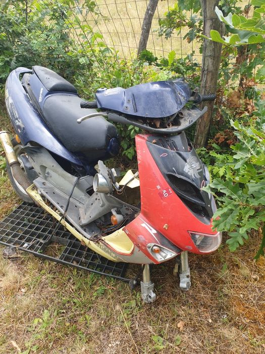 Aprilia sr 50 pentru piese